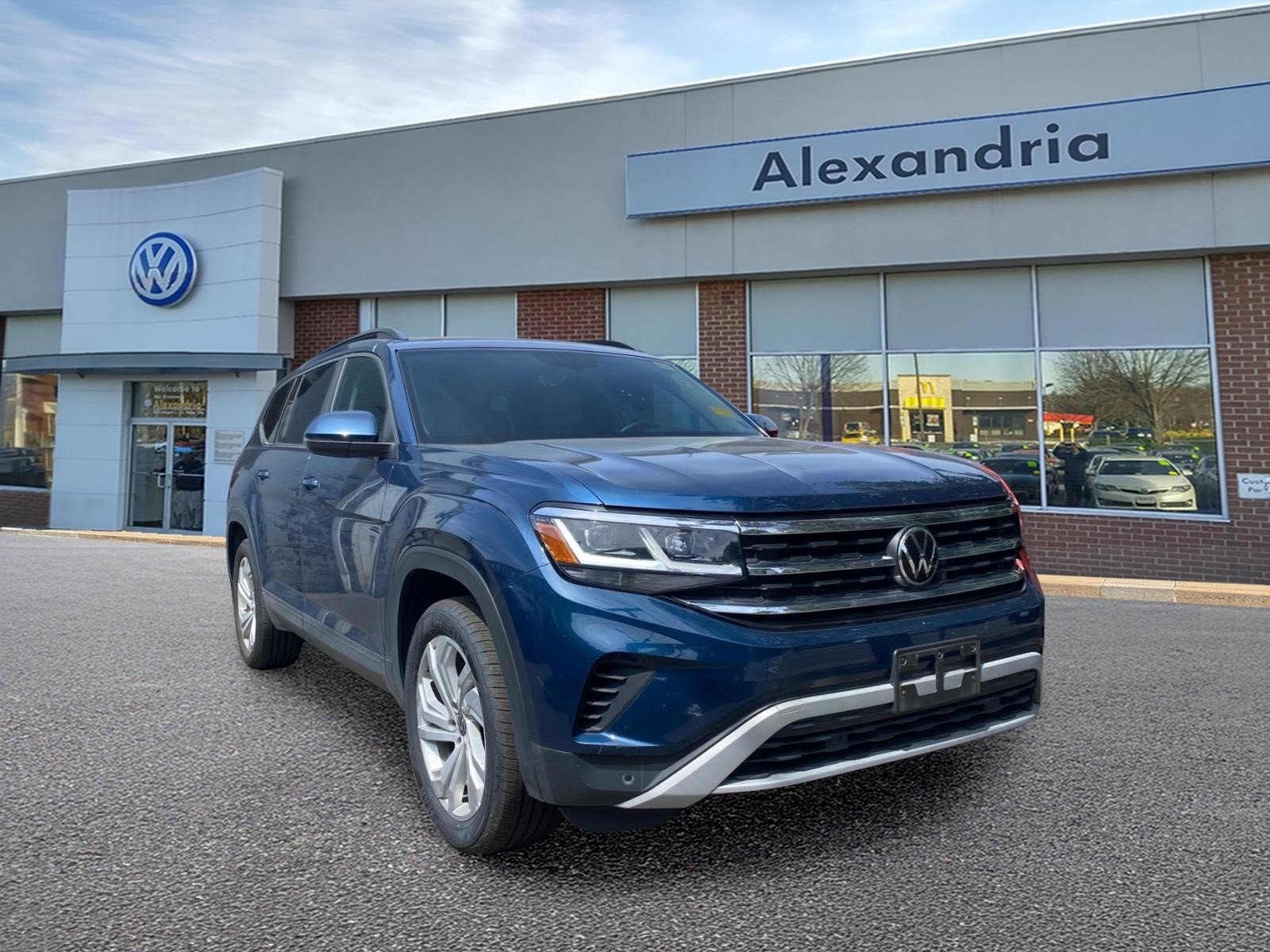 2023 Volkswagen Atlas 3.6L SE w/Tech 4MOTION's photo