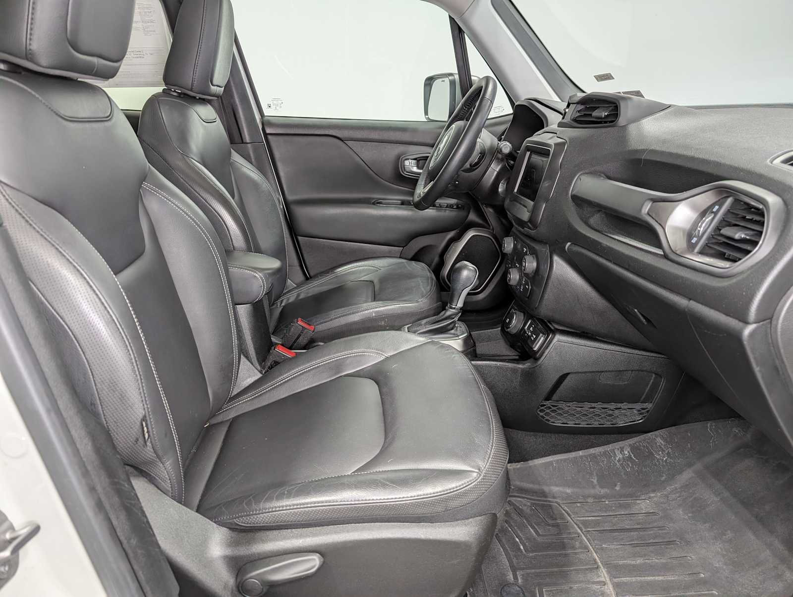 Used 2019 Alpine White Clearcoat Jeep Limited image 43