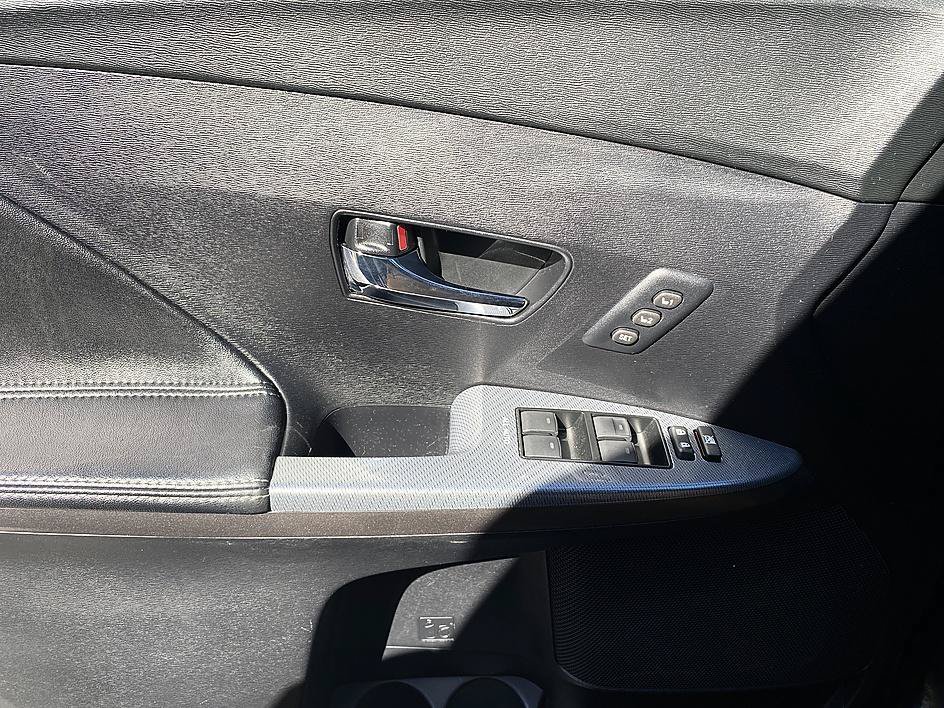 Used 2013 Cosmic Gray Mica Toyota XLE image 8