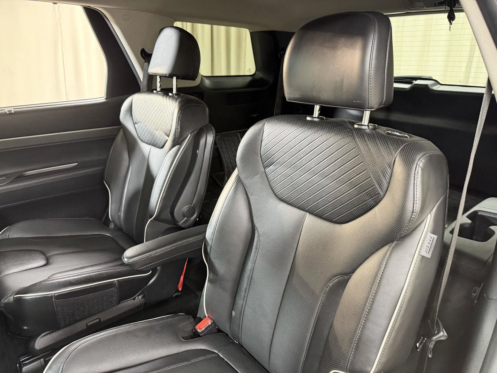 Used 2024 Black Hyundai XRT image 33