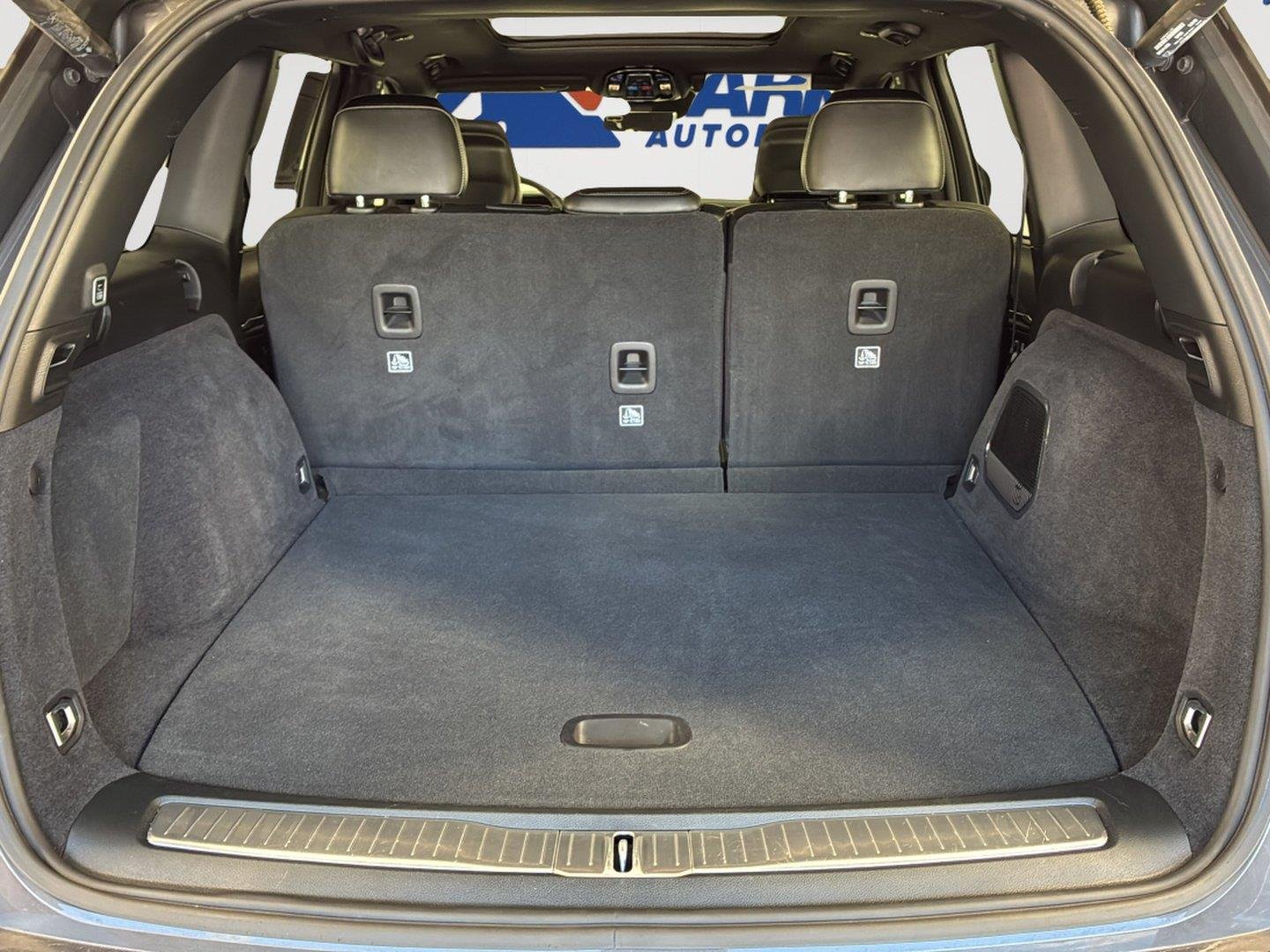 Used 2023 Baltic Gray Metallic Clearcoat Jeep Overland image 8