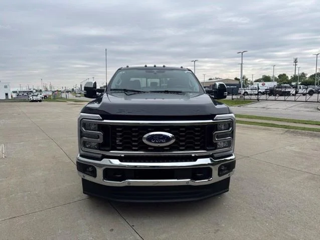 New 2026 Agate Black Metallic Ford Lariat image 43