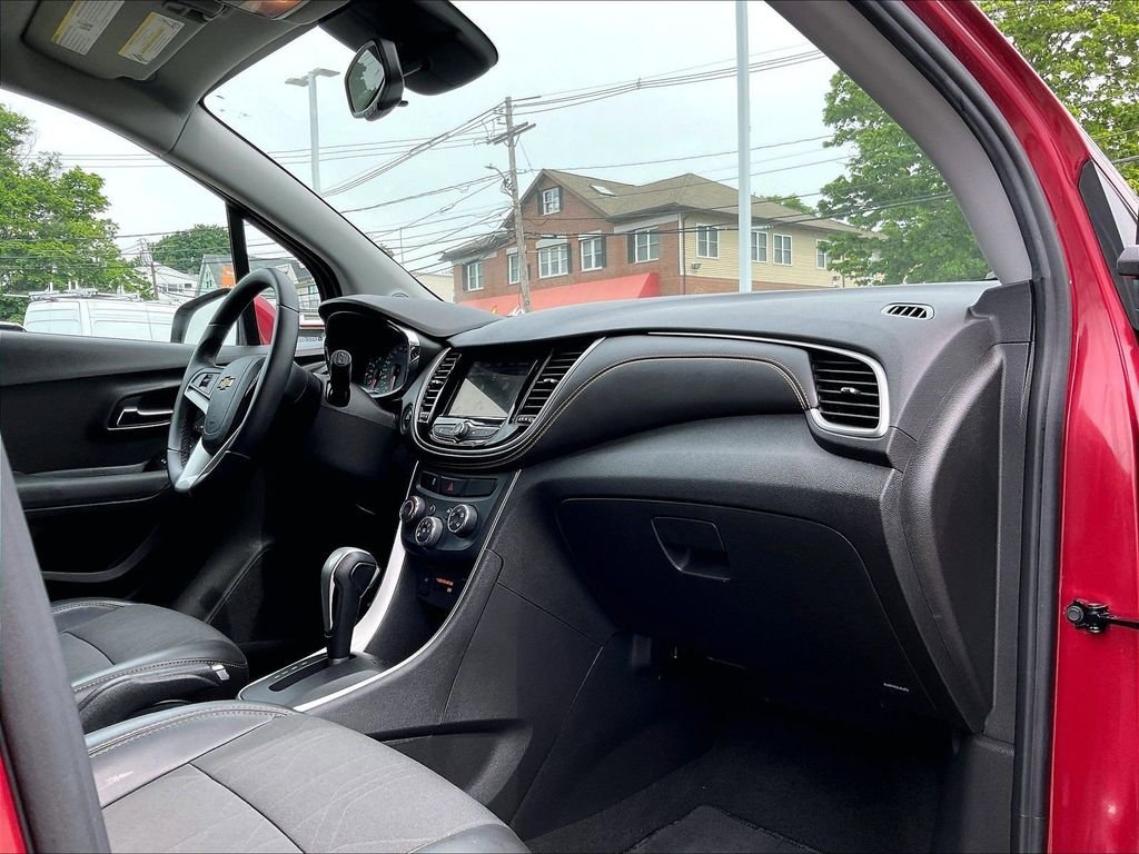 Used 2018 Red Chevrolet LT image 14