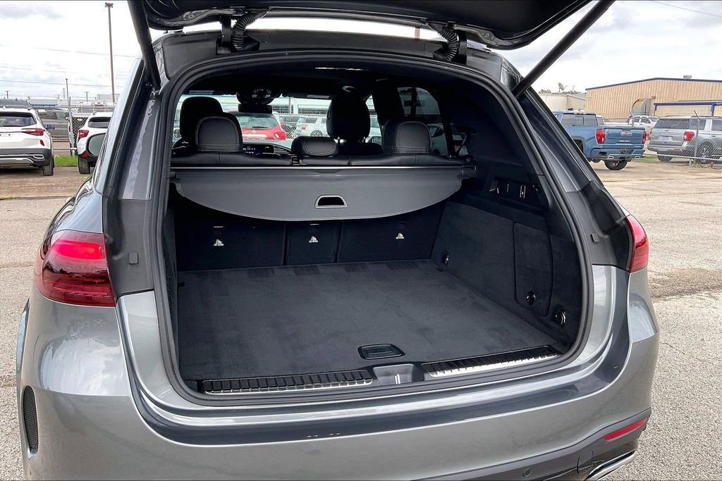 Used 2025 Gray Mercedes-Benz GLE 450 image 36
