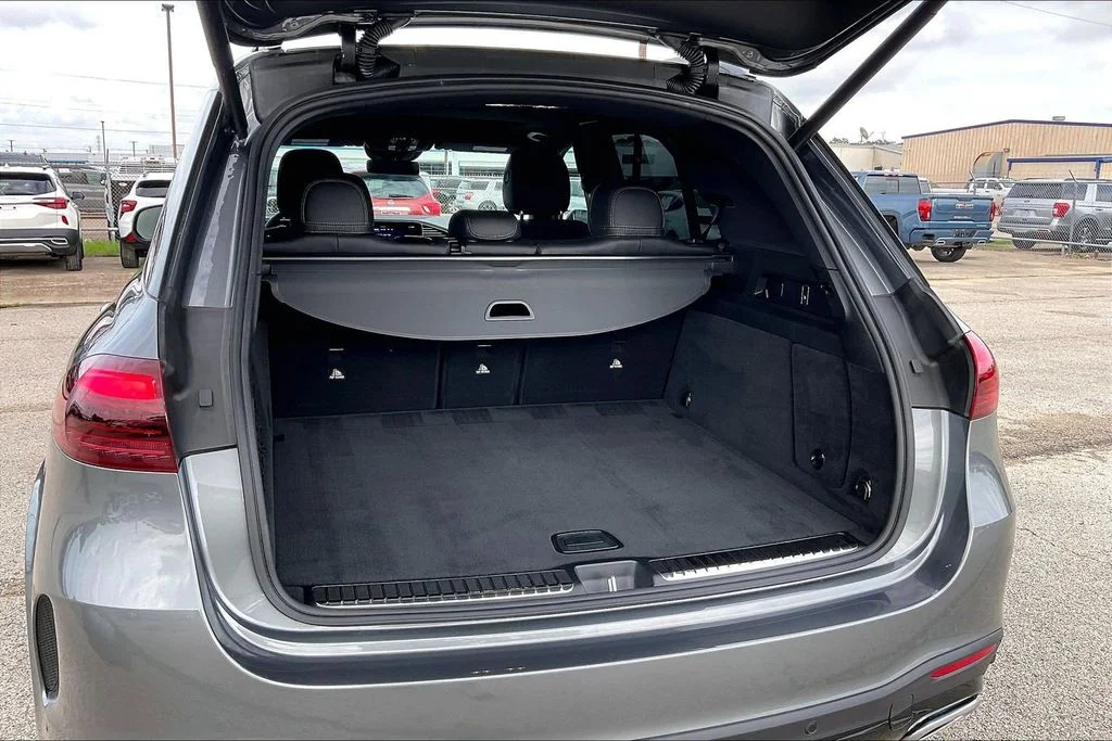 Used 2025 Gray Mercedes-Benz GLE 450 image 36