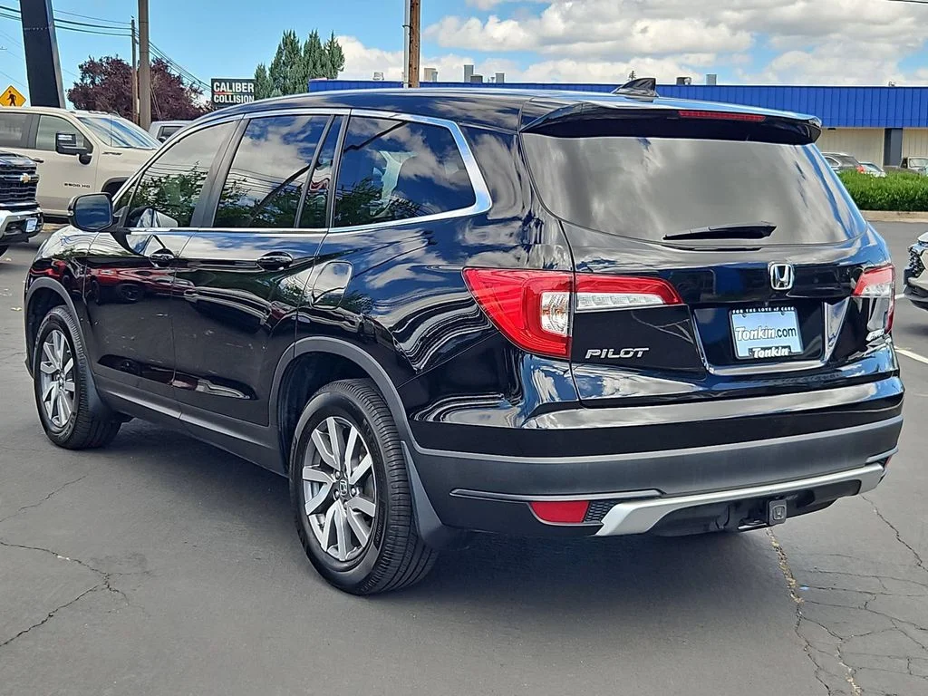 Used 2020 Black Forest Pearl Honda EX-L image 4