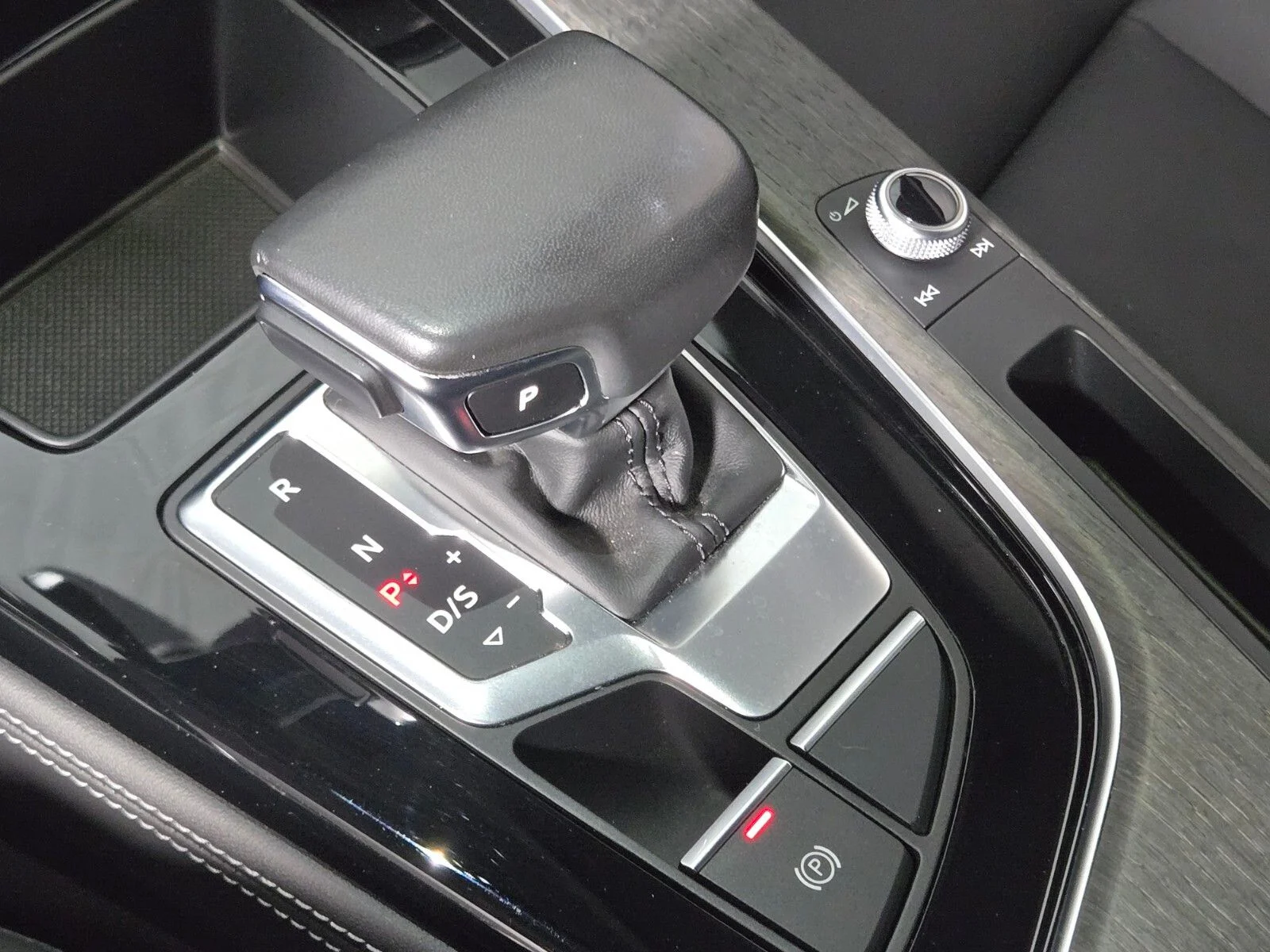 Used 2023 Glacier White Metallic Audi 40 Premium Plus image 31