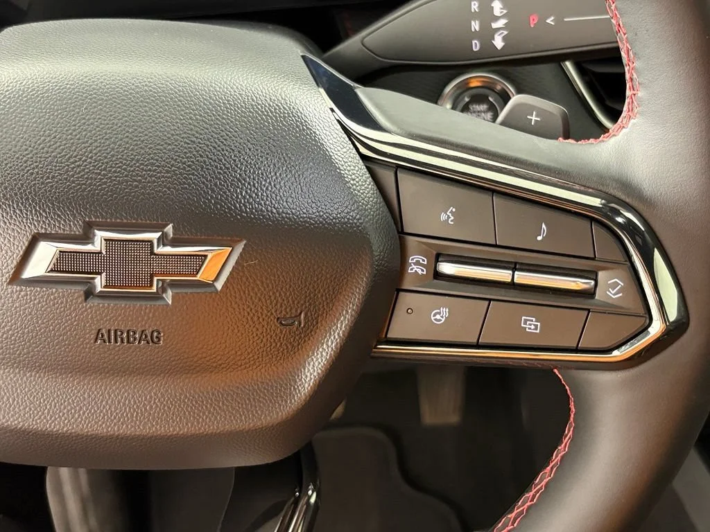 New 2027 Polar White Tricoat Chevrolet RS image 33