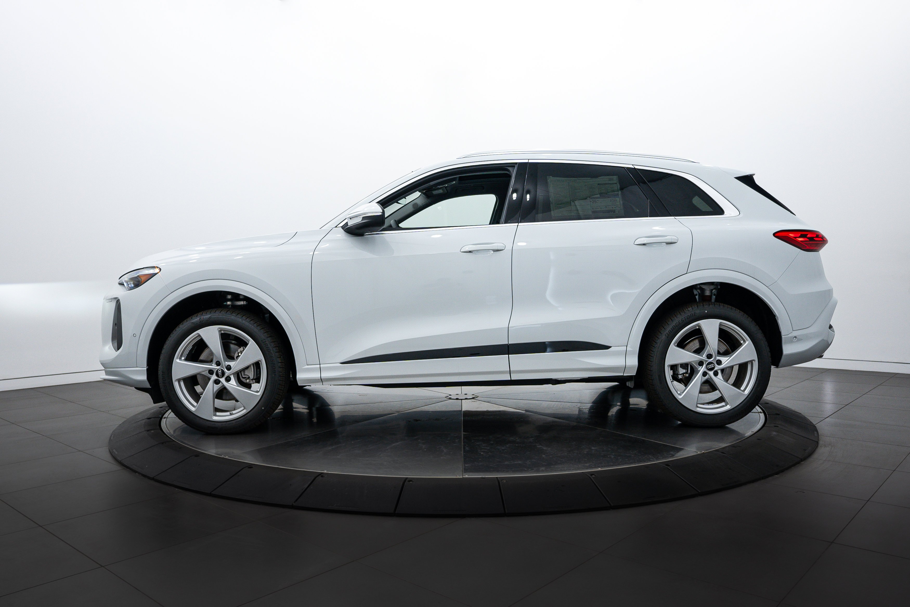 2025 Audi Q5 Premium Plus - Photo 7