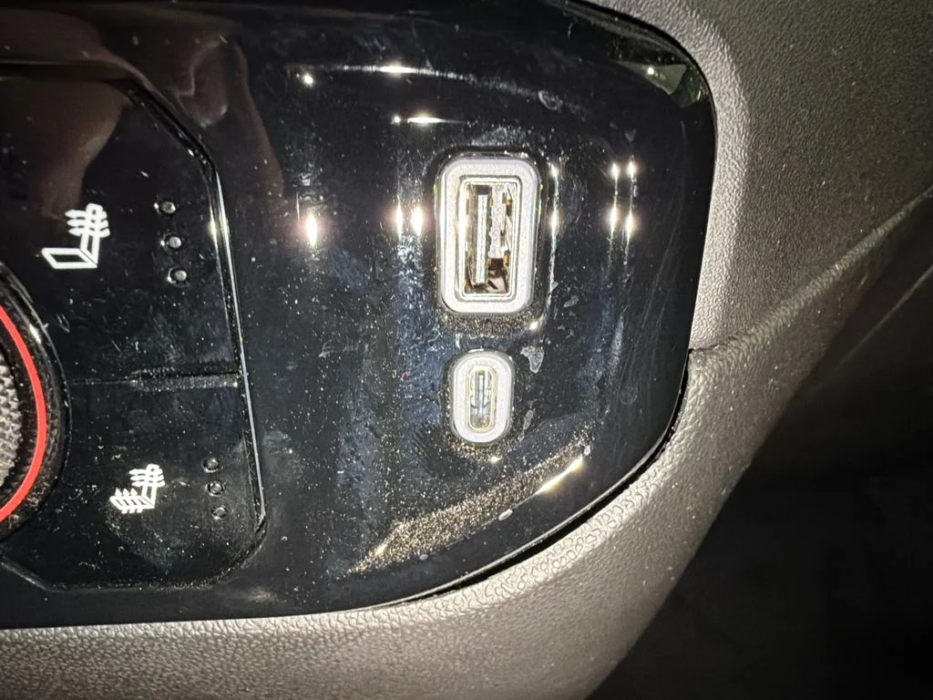 Used 2025 Summit White Chevrolet LT image 36