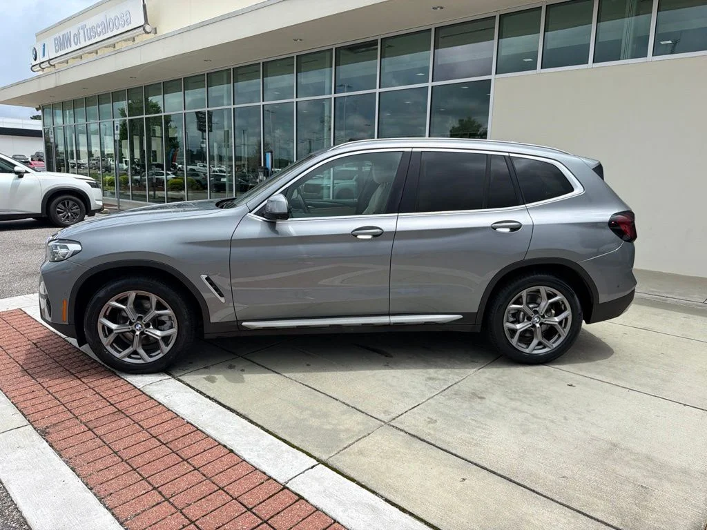 Used 2023 Skyscraper Grey Metallic BMW sDrive30i image 3