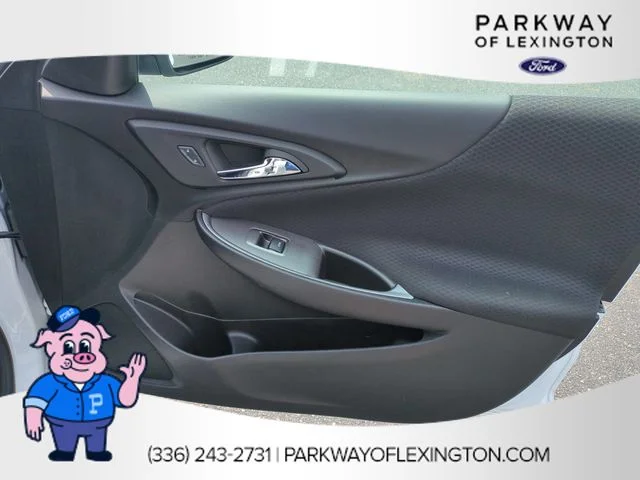 Used 2023 White Chevrolet LT image 32