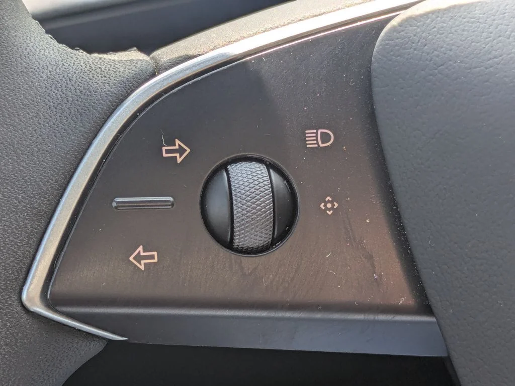 Used 2025  Tesla Long Range image 24