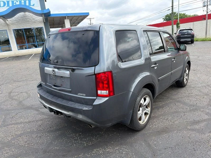 Used 2013 Gray Honda EX-L image 7