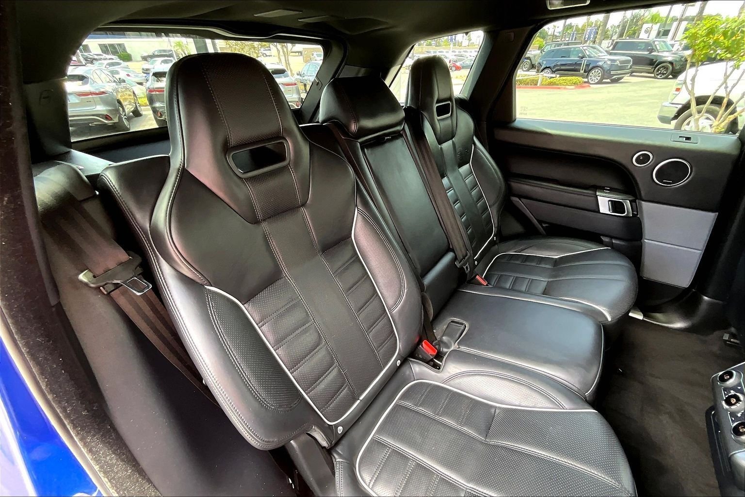 Used 2016 Blue Land Rover 5.0L V8 Supercharged SVR image 26