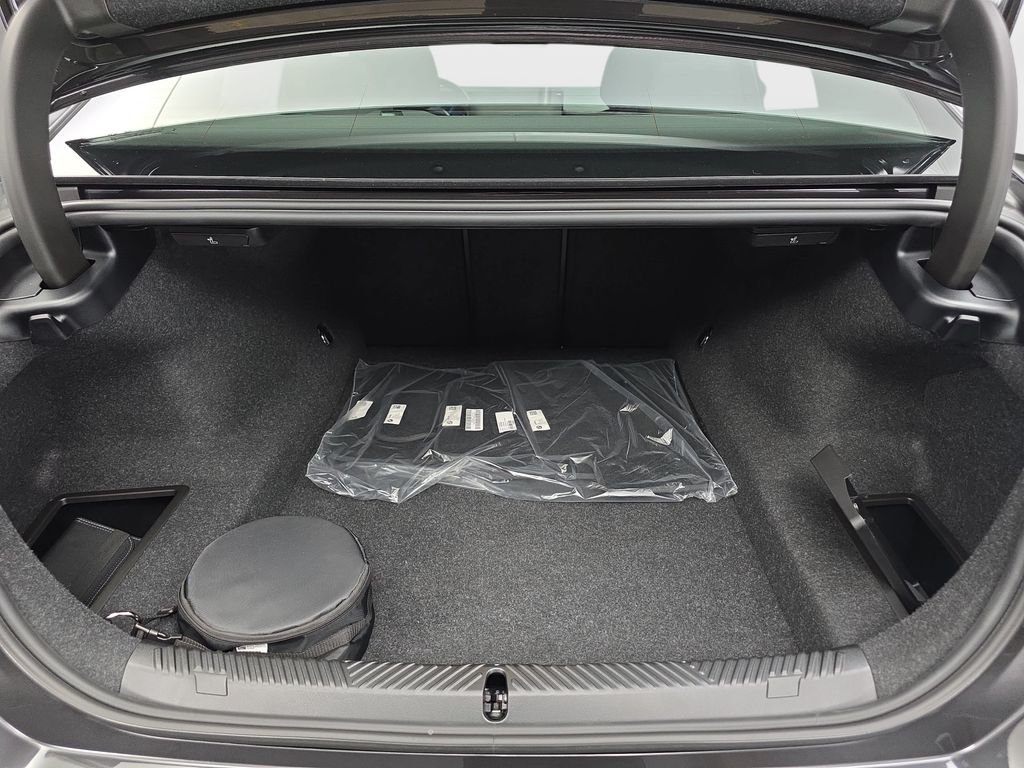 New 2027 Dark Graphite Metallic BMW 540i xDrive image 12