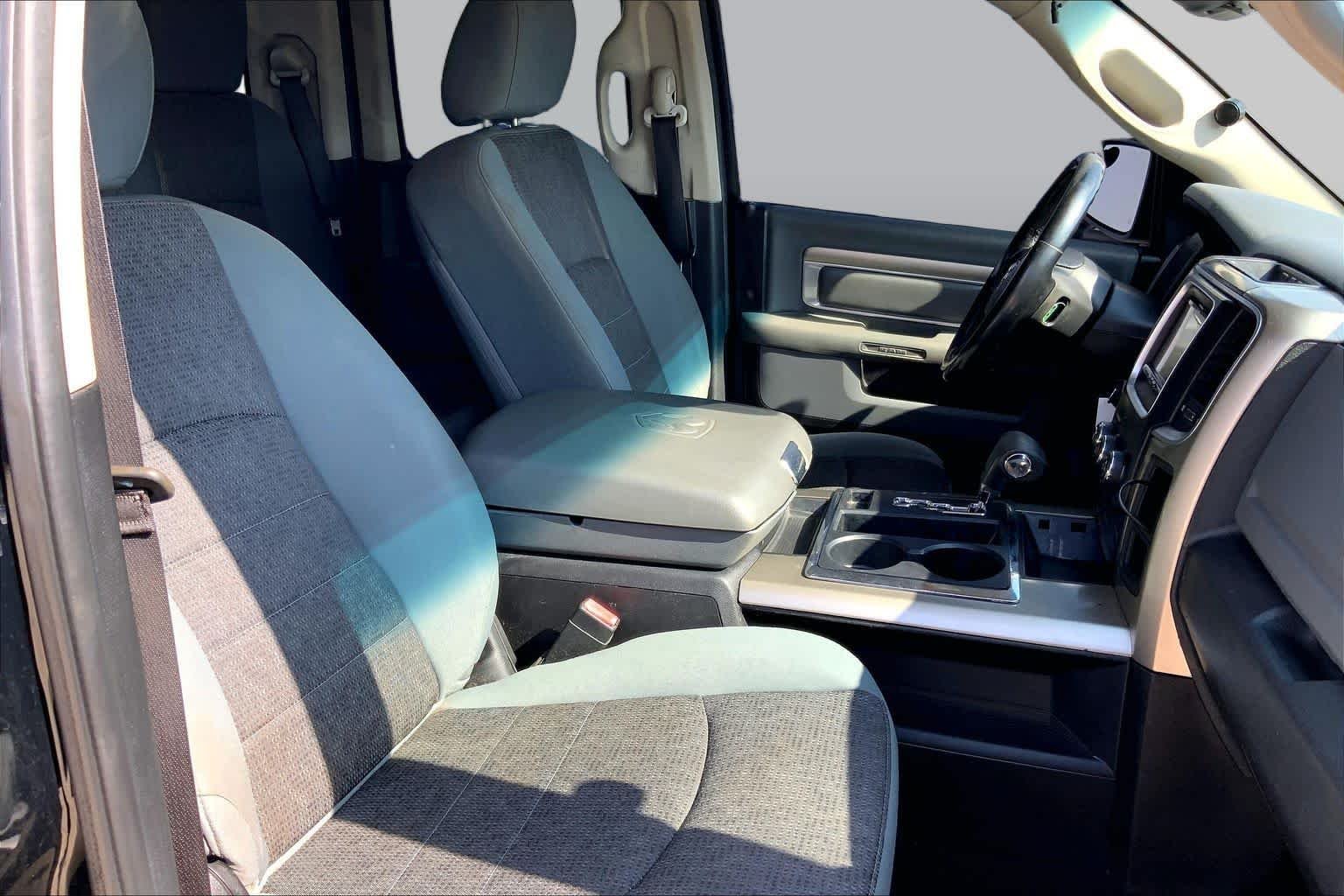 Used 2013 Black Ram Big Horn image 8