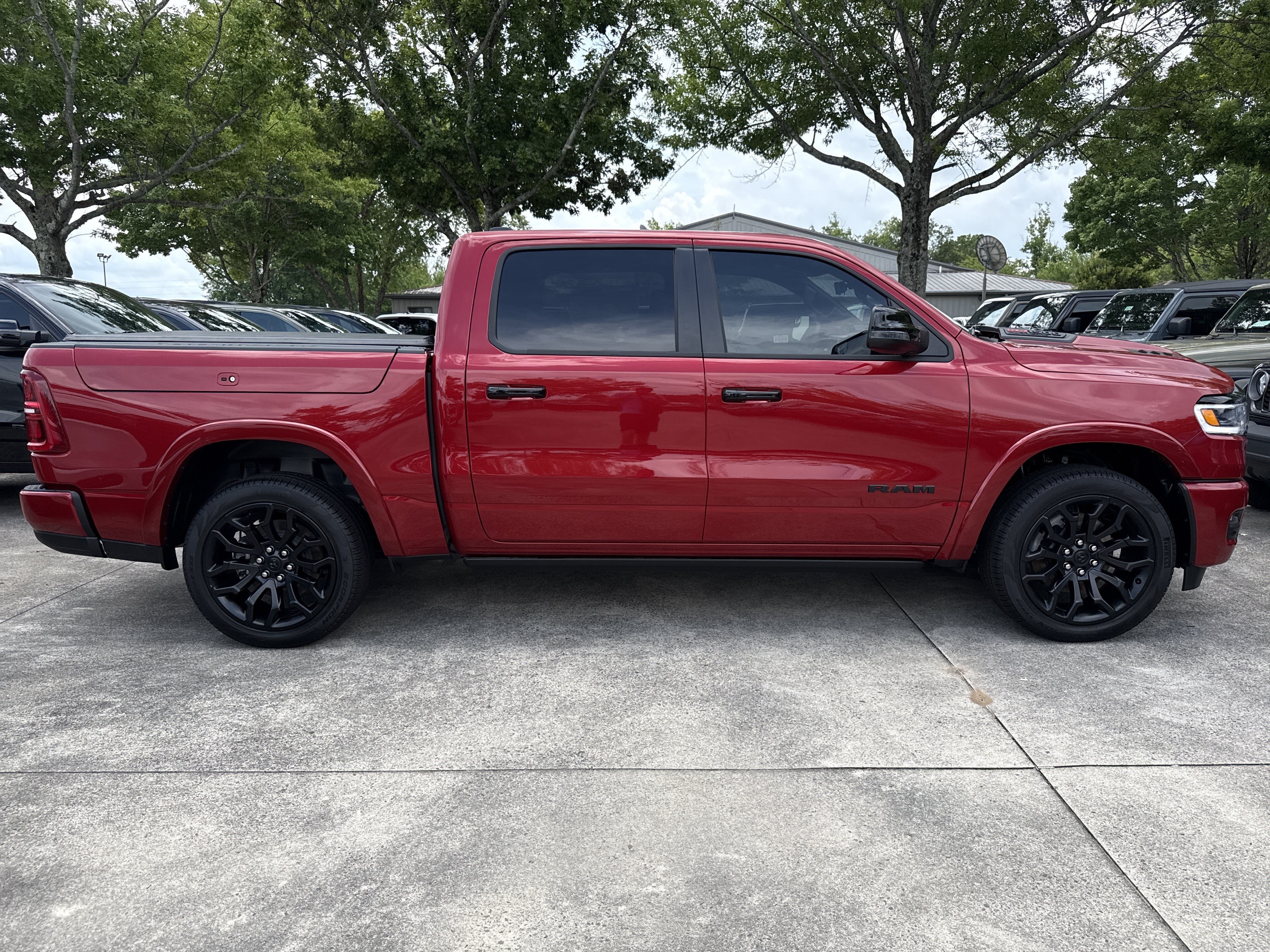 New 2026 Molten Red Pearl-Coat Exterior Paint RAM Limited image 8