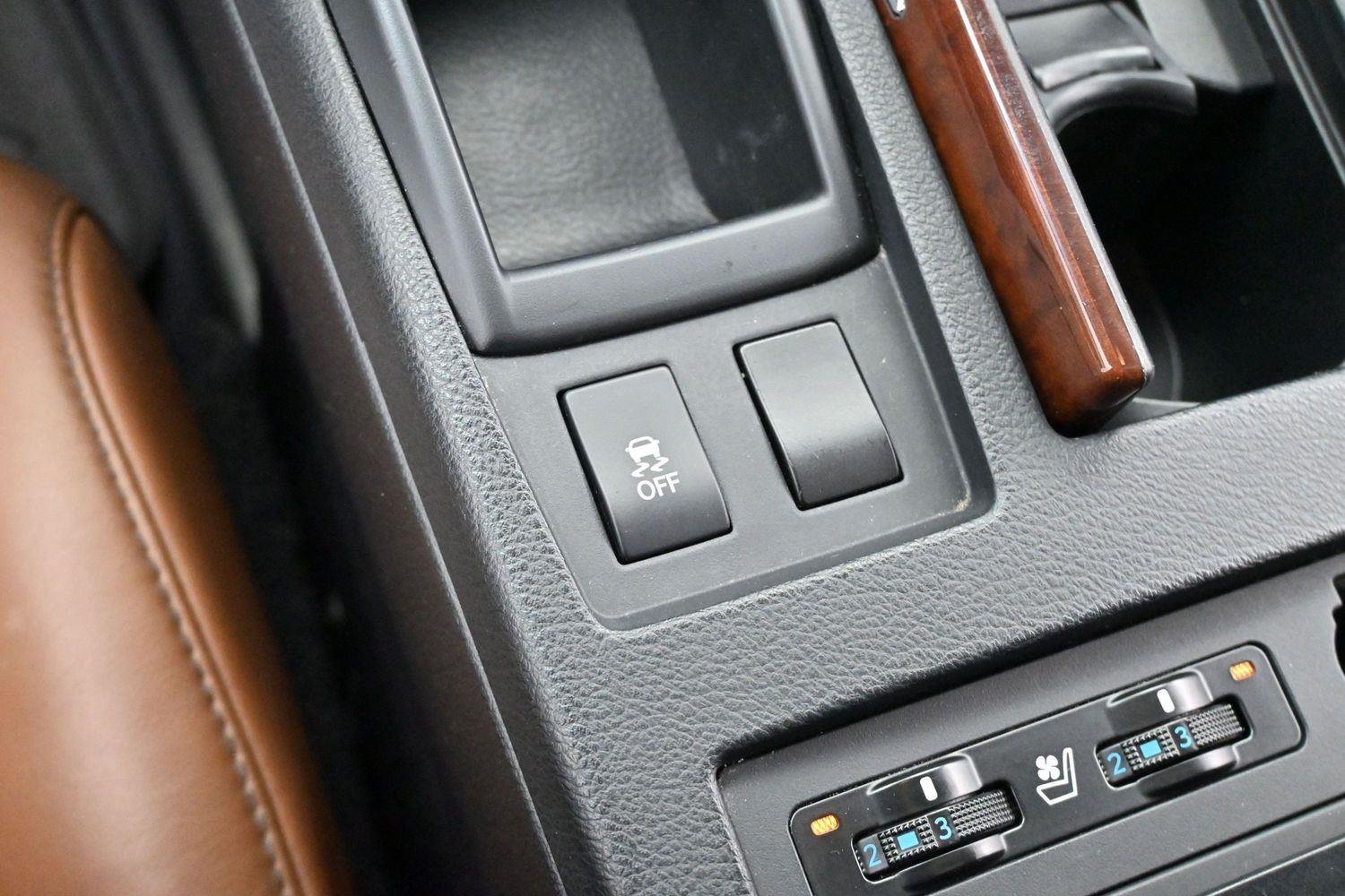 Used 2015 Starfire Pearl Lexus Base image 20
