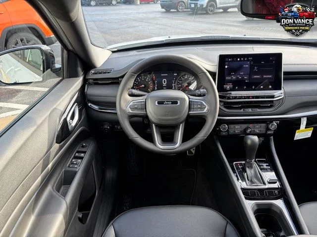 New 2026 Bright White Clearcoat Jeep Latitude image 13