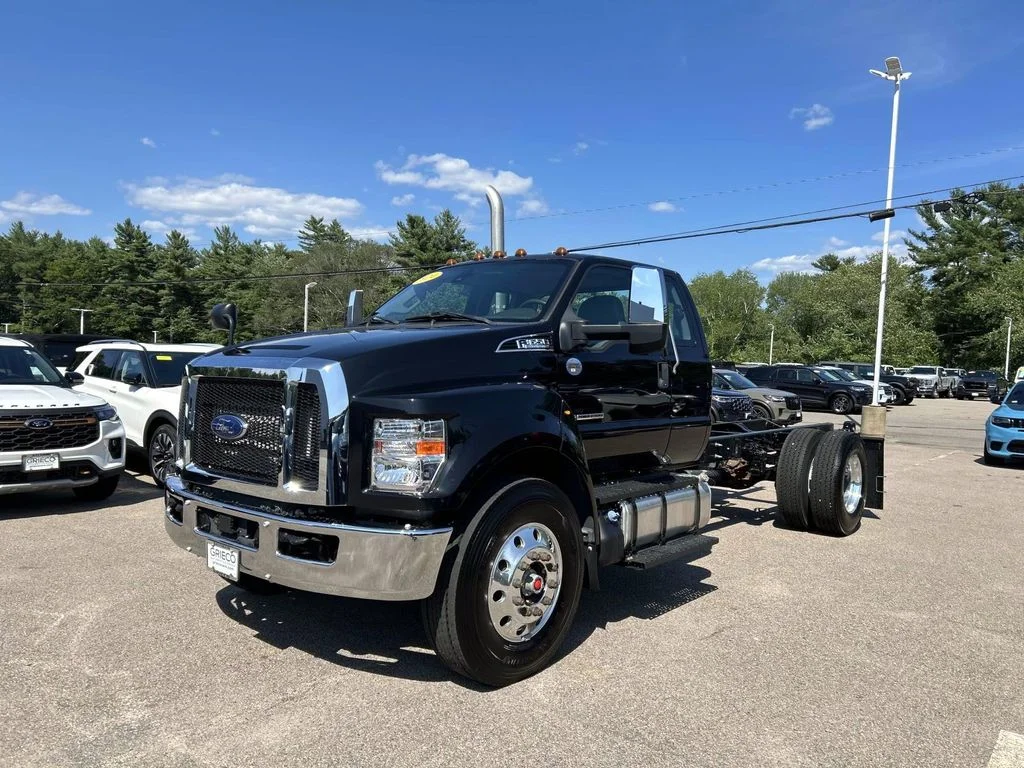 Used 2024 Black Ford  image 7