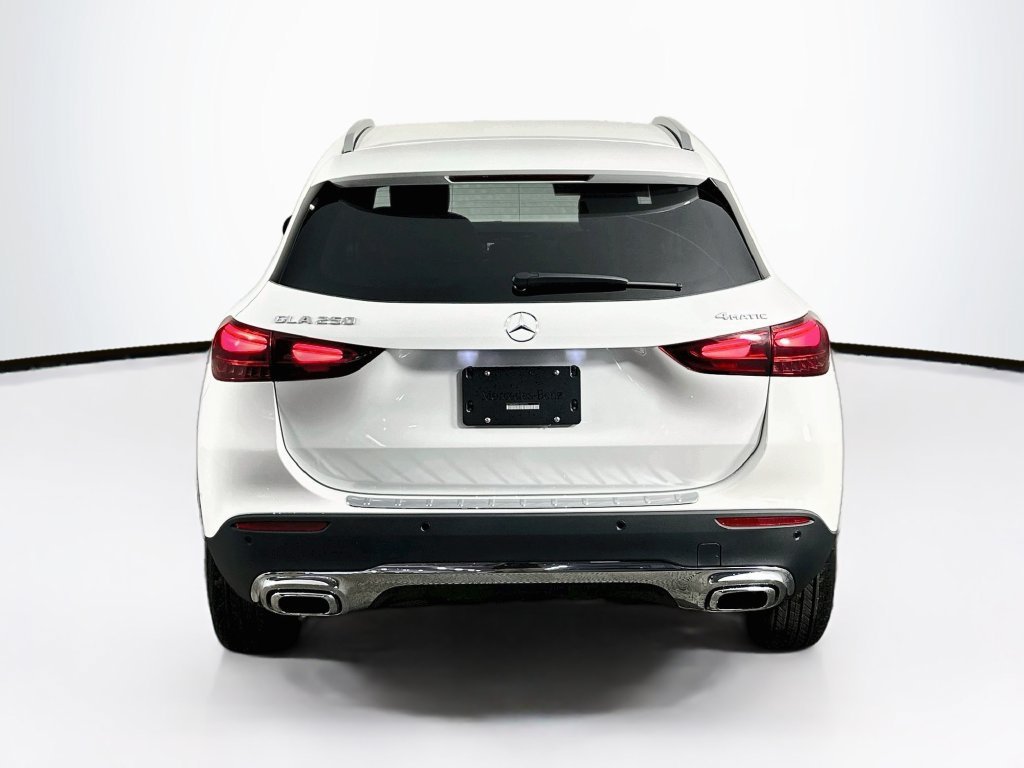 New 2026 Polar White Mercedes-Benz GLA 250 image 36