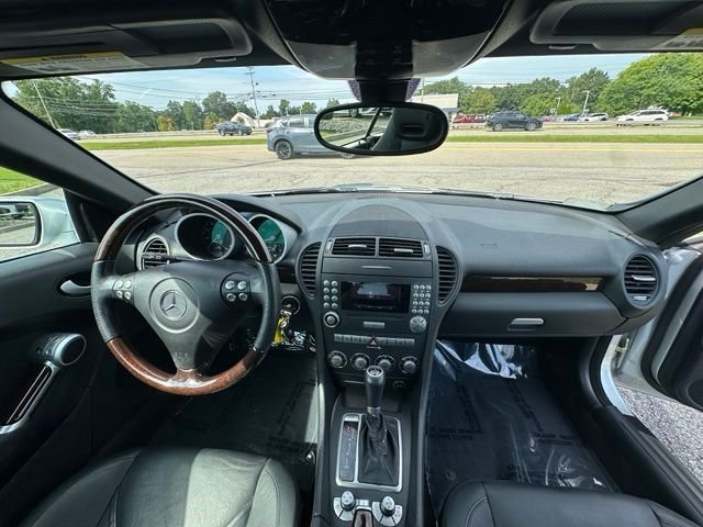 Used 2007 Gray Mercedes-Benz SLK 280 image 22