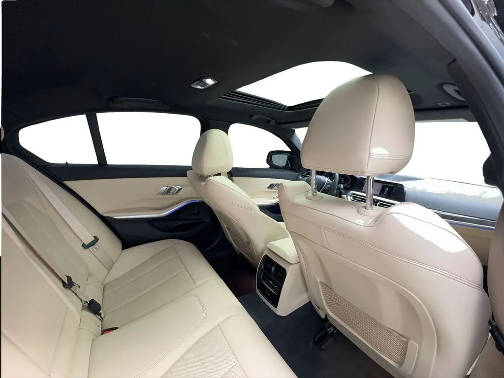 Used 2022 Black BMW 330i image 27