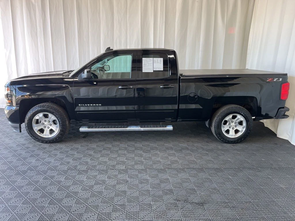Used 2018 Black Chevrolet LT image 22