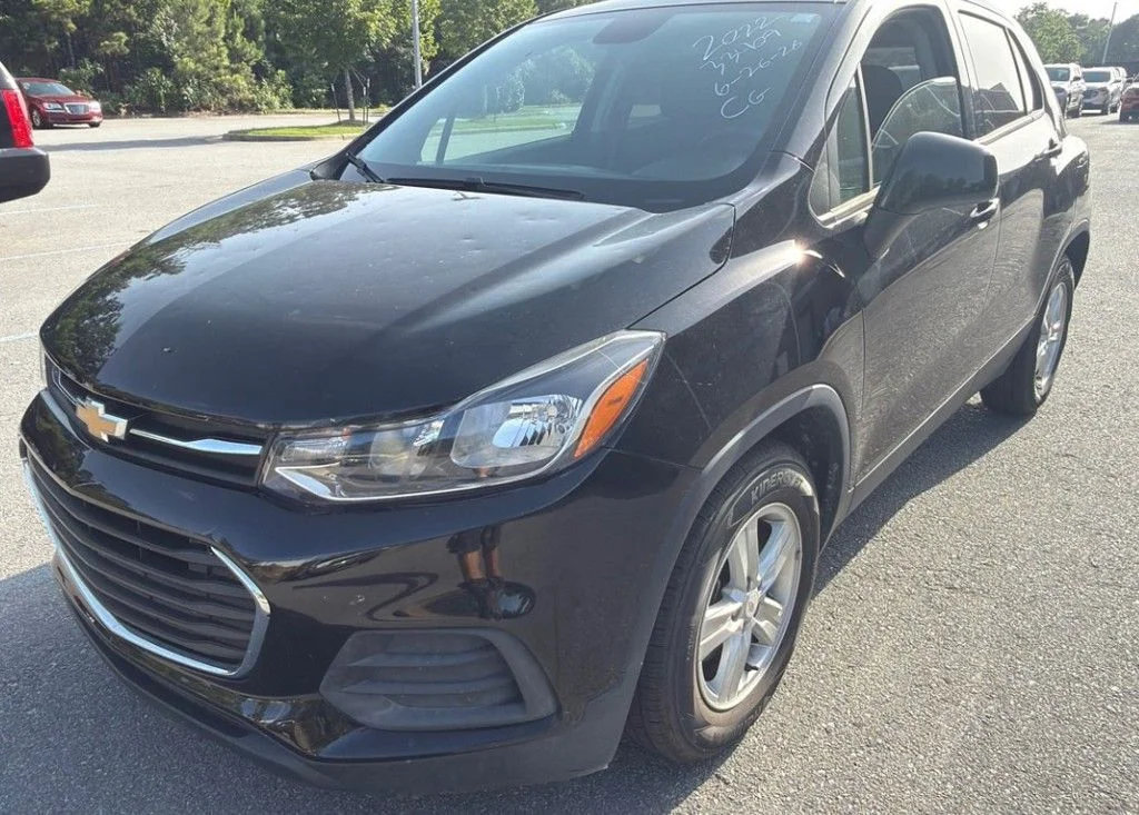 Certified 2022 Chevrolet Trax LS with VIN KL7CJKSM7NB500574 for sale in Marion, IA