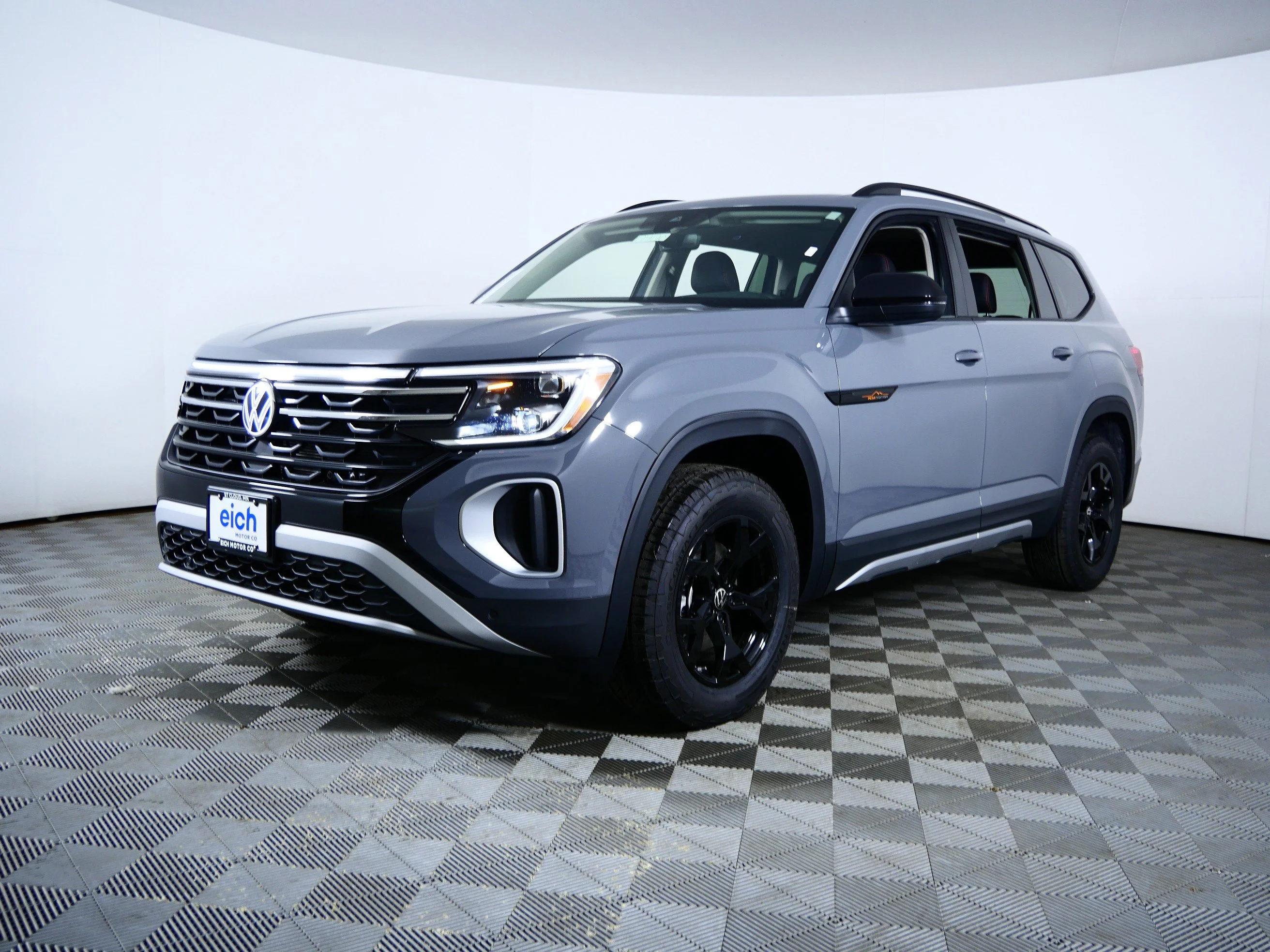 New 2026 Pure Gray Volkswagen 2.0T Peak Edition image 3