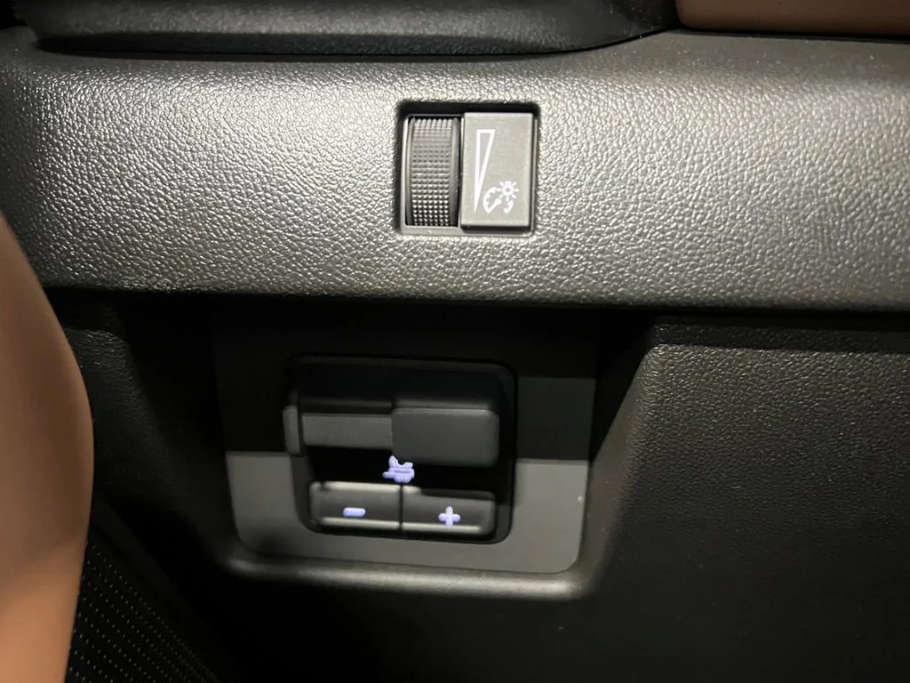 2025 GMC Canyon AT4 - Photo 22