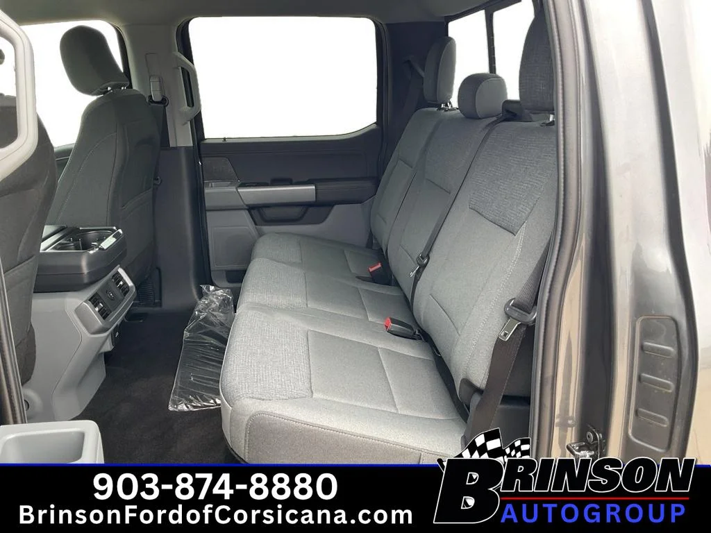 New 2026 Carbonized Gray Metallic Ford XLT image 7