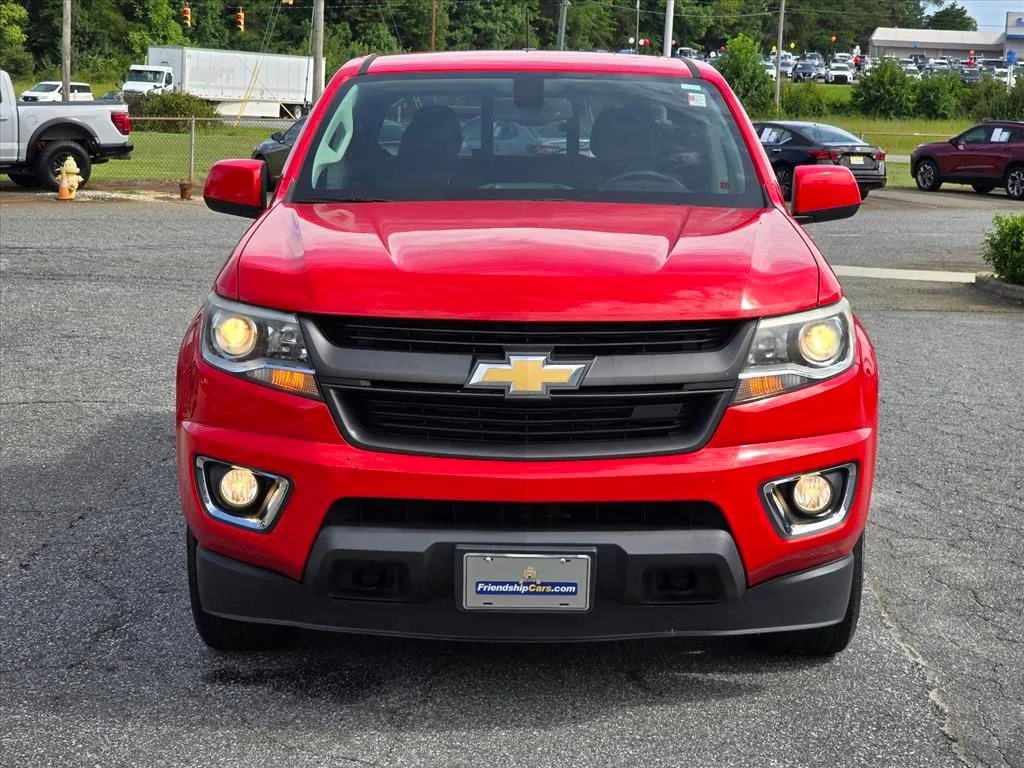 Used 2019 RED HOT Chevrolet 2WD Z71 image 22