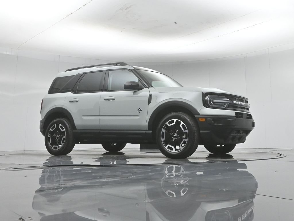 Certified Used 2023 Green Ford Outer Banks image 4