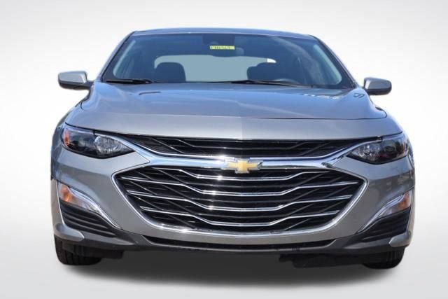 Used 2025 Gray Chevrolet LS image 4