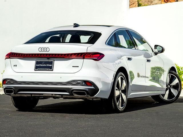 Used 2025 Glacier White Audi  image 7