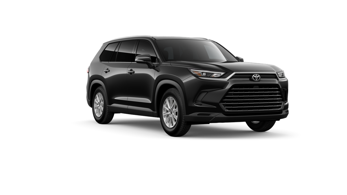 New 2026 Midnight Black Metallic Toyota XLE image 15