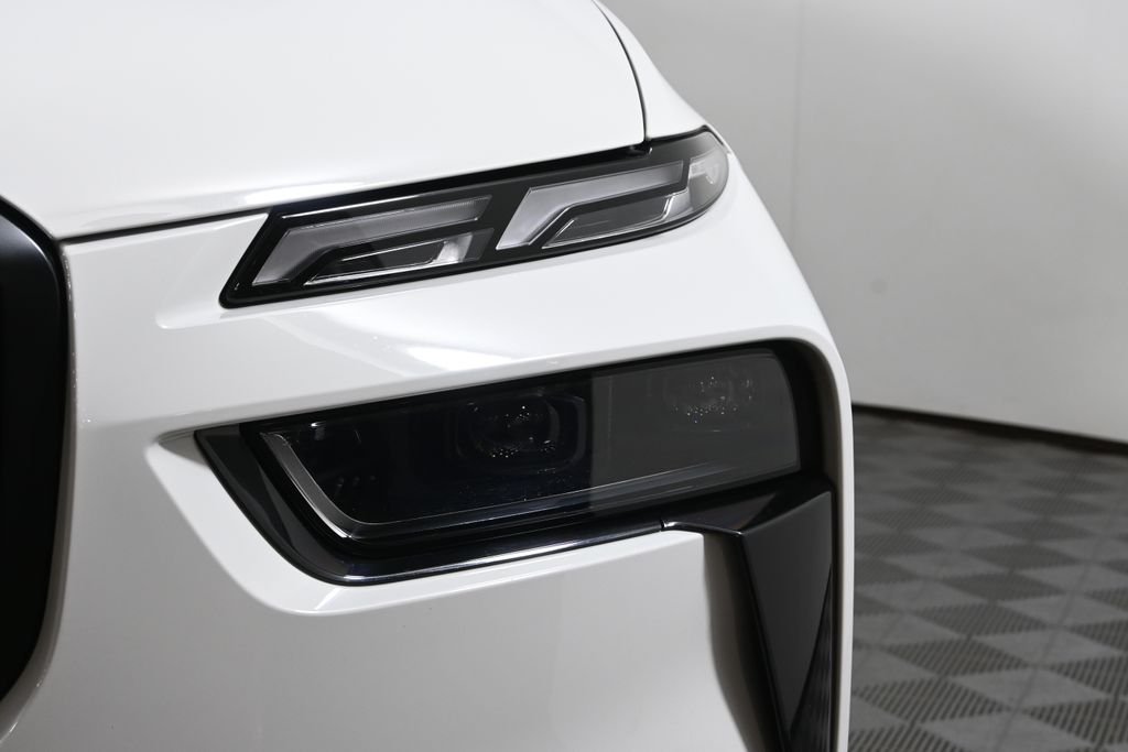Certified Used 2024 Alpine White BMW M60i image 11