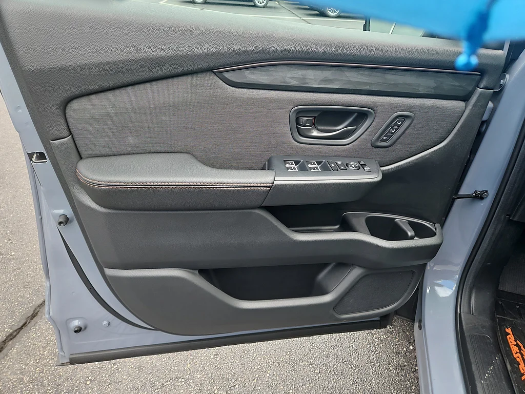 New 2026 Sonic Gray Pearl Honda TrailSport Blackout image 14
