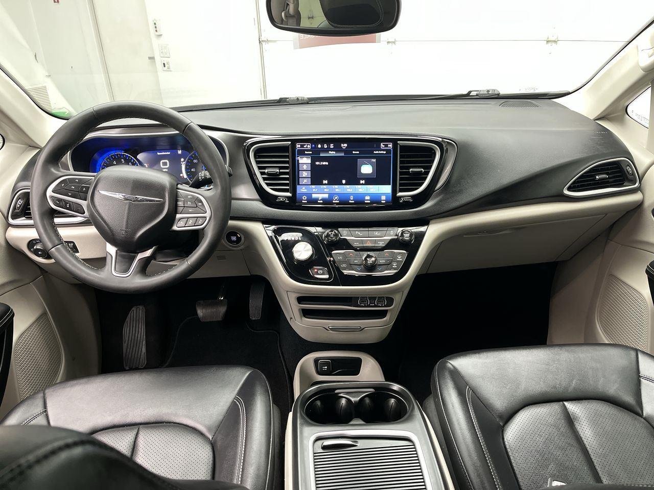 Used 2024 Silver Mist Clearcoat Chrysler Touring L image 4