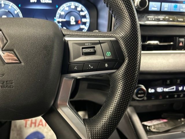 Used 2024 Black Diamond Mitsubishi SEL image 29