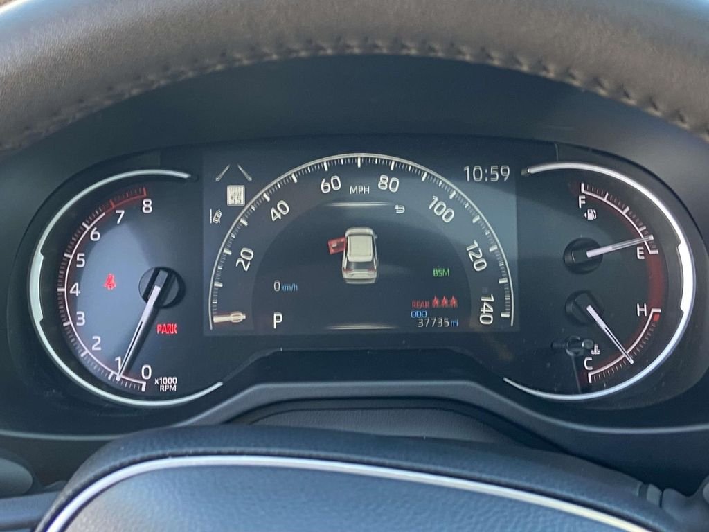 Used 2025 Black Toyota XLE Premium image 38