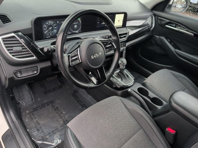 Certified Used 2024 White Kia X-Line image 14