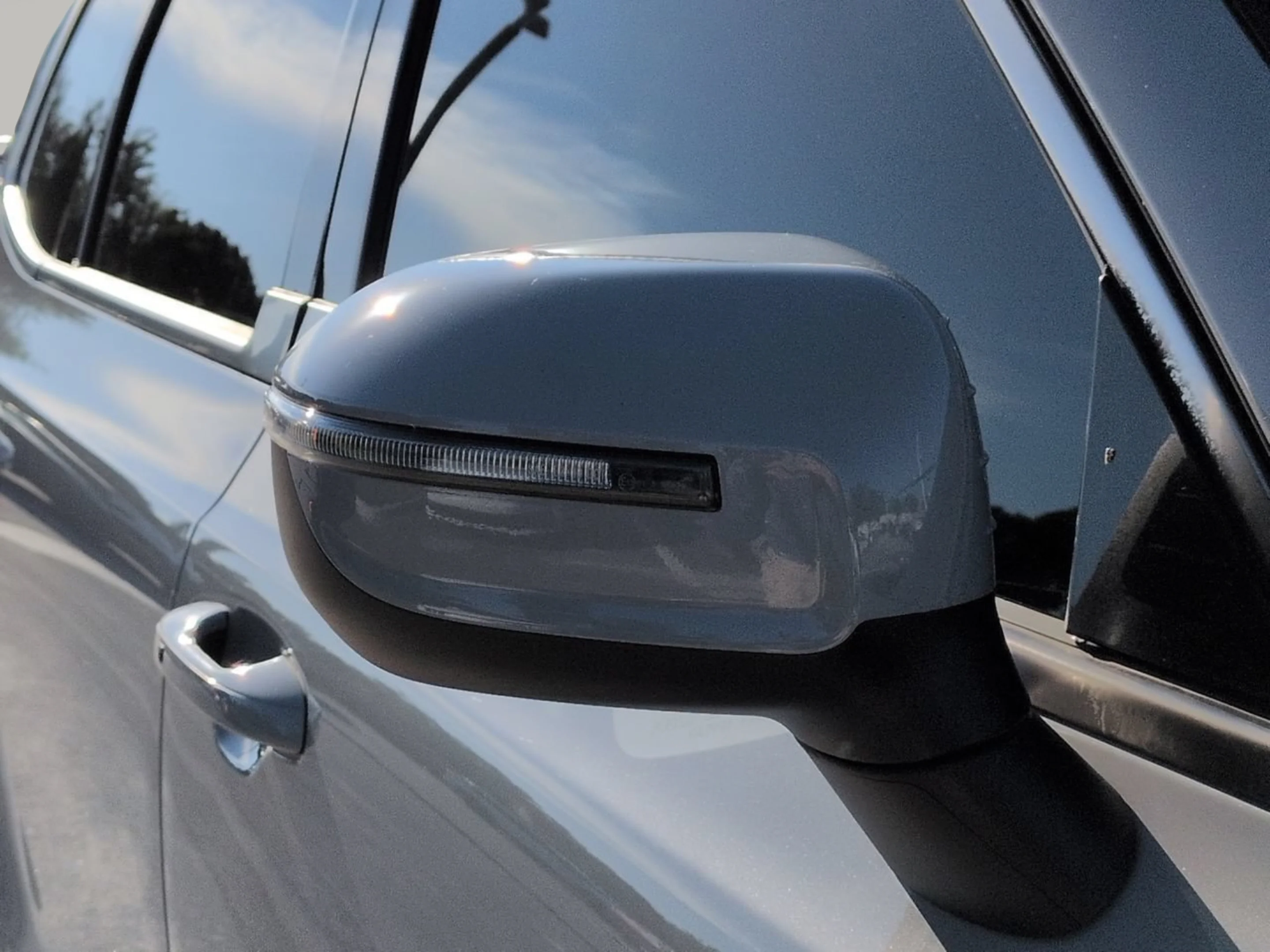 Used 2022 Wolf Gray Kia EX image 32