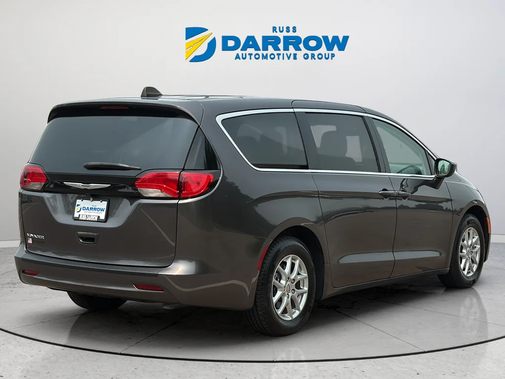 Used 2023 Gray Chrysler LX image 5