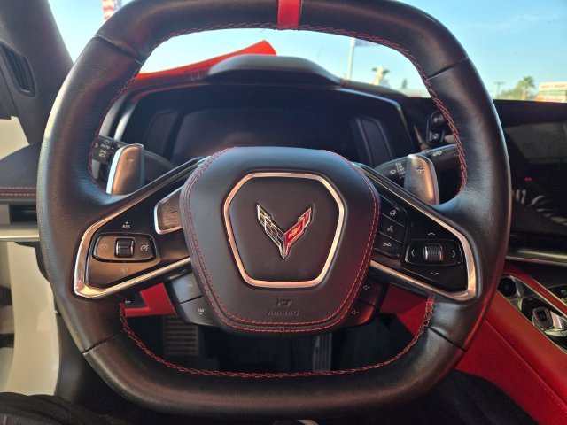 Used 2022 White Chevrolet Stingray image 18