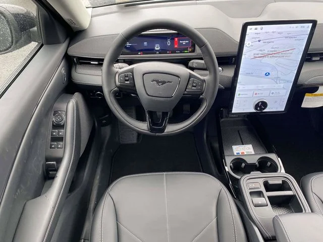 New 2026 Black Ford Select image 10