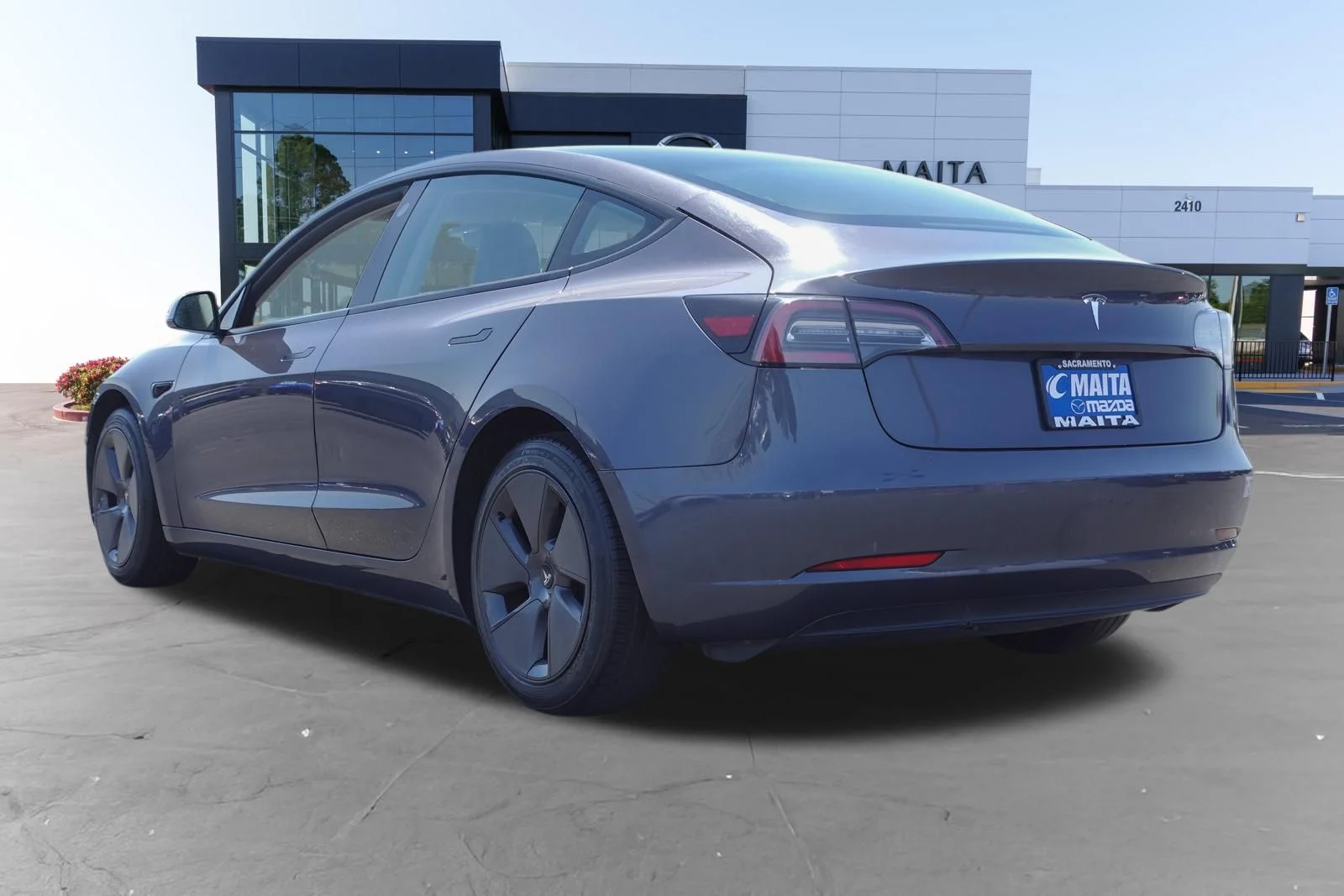 Used 2023 Midnight Silver Metallic Tesla Base image 5