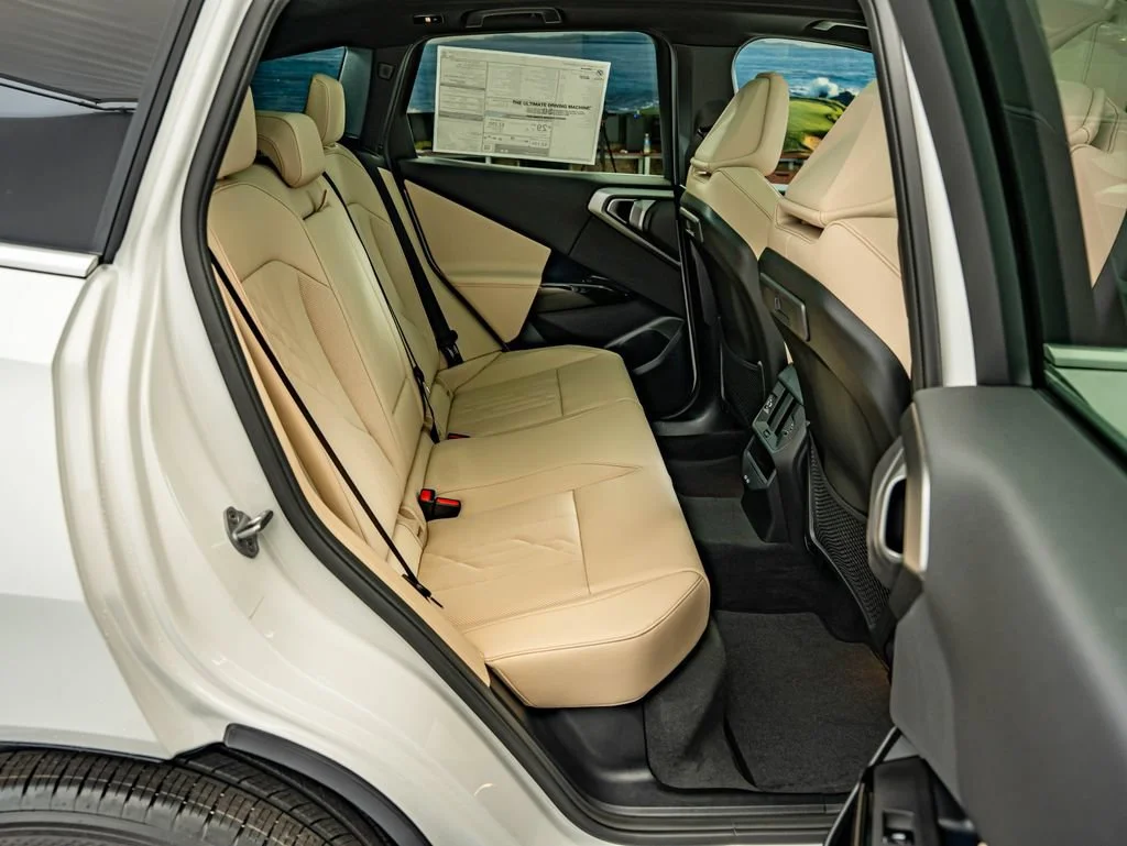 New 2026 Mineral White Metallic BMW 30 xDrive image 34